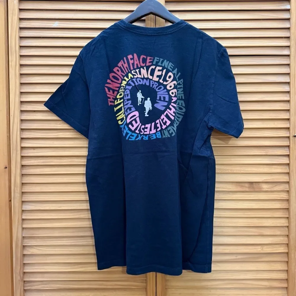 The North Face Men's Navy Blue Short Sleeve Tee size large